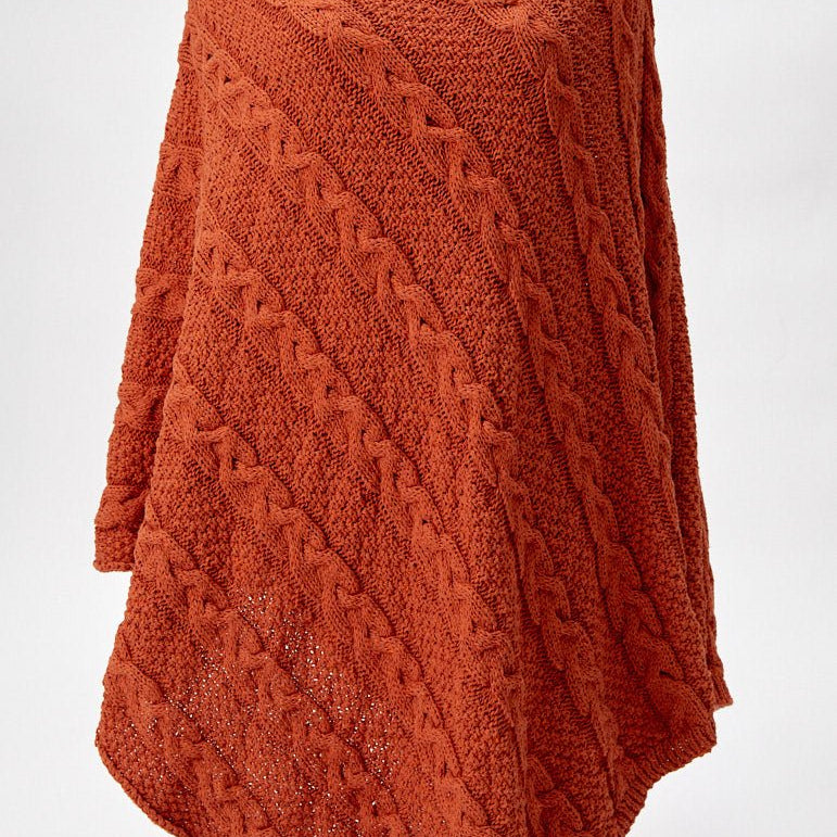 Chunky Cable Poncho WRAPC10