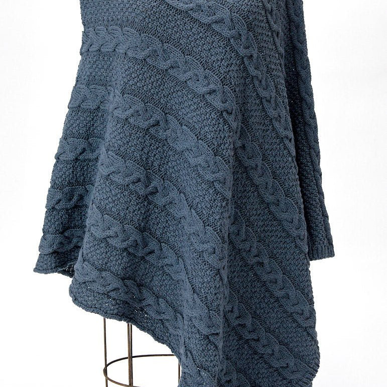 Chunky Cable Poncho WRAPC11